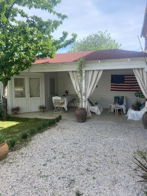 Maison Avec Jardin Et 3 Petits Chats , Proche Du Chateau Lacoste Le Puy-Sainte-Reparade Exterior photo